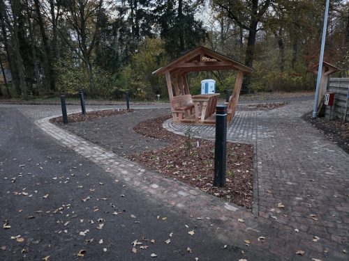 2025-11-13 Bepflanzung Dorfplatz "Im Wildgarten"