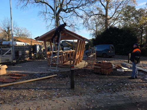 2025-11-22 Dacheindeckung Dorfplatz